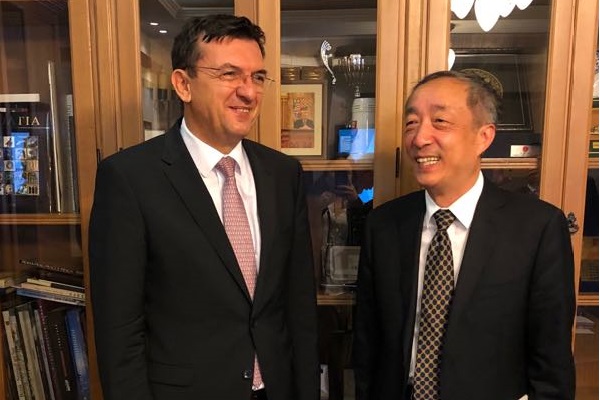 Domokos László ÁSZ elnök és a Sanghaji Önkormányzati Ellenőrzési Iroda főigazgatója, Wang Jianping