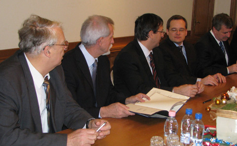 Az Állami Számvevőszék és a Belső Ellenőrök Magyarországi Közhasznú Szervezete együttműködési megállapodást kötött