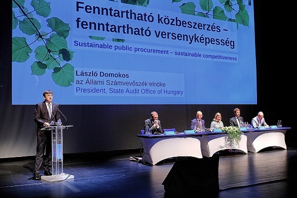 Domokos László a fenntartható közbeszerzésről  és a fenntartható versenyképességről