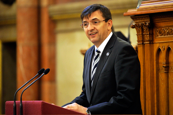 Domokos László beszámolt az ÁSZ 2015. évi munkájáról az Országgyűlésnek